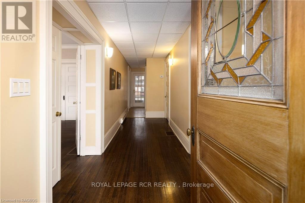 249 10th Street W, Owen Sound, Ontario  N4K 3R2 - Photo 4 - X10845620