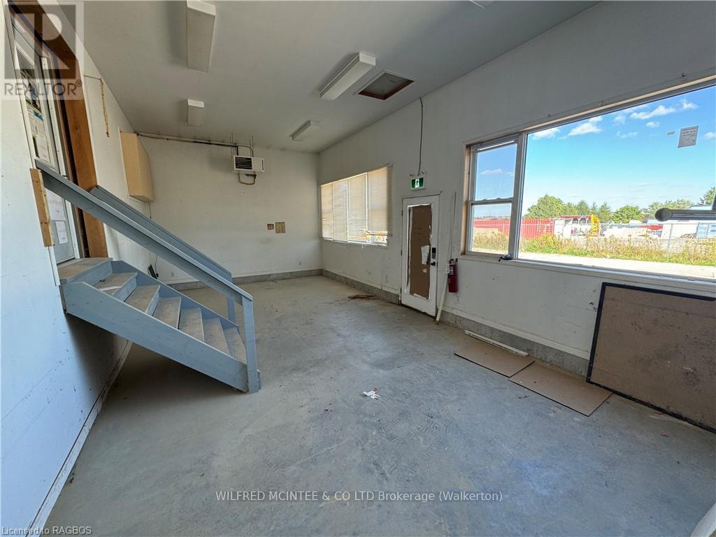 130 Kincardine, Brockton, Ontario  N0G 2V0 - Photo 8 - X10845973