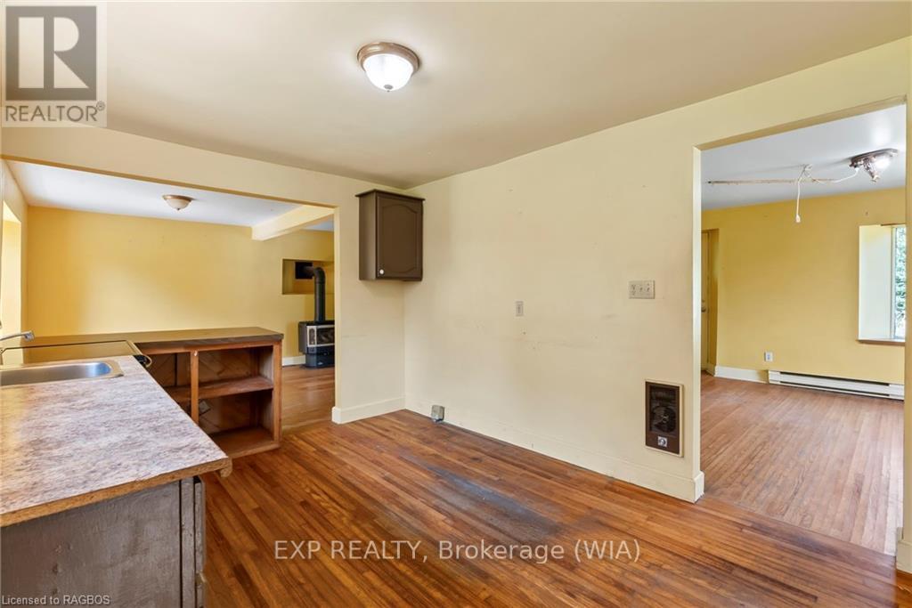 217 Highway 6, South Bruce Peninsula, Ontario  N0H 2T0 - Photo 13 - X10846225