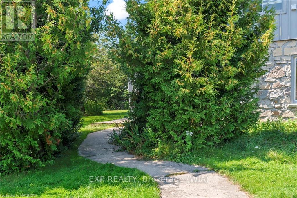 217 Highway 6, South Bruce Peninsula, Ontario  N0H 2T0 - Photo 9 - X10846225
