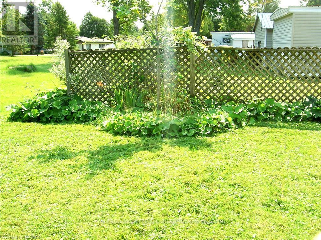 52 Sussex Square, Georgian Bluffs, Ontario  N4K 5N5 - Photo 21 - X10846293