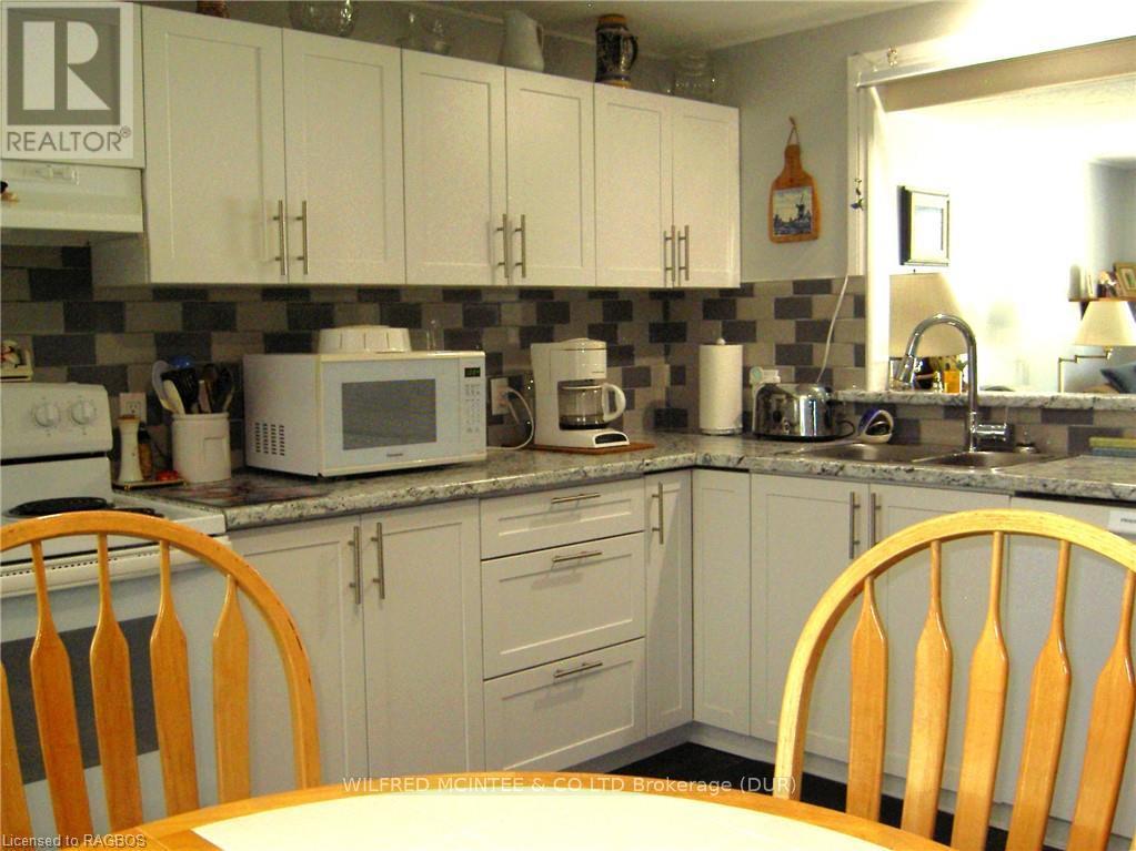 52 Sussex Square, Georgian Bluffs, Ontario  N4K 5N5 - Photo 6 - X10846293