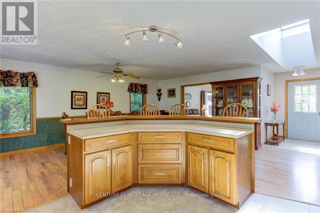 130 Elm Street W, West Grey, Ontario  N0G 1R0 - Photo 12 - X10846329