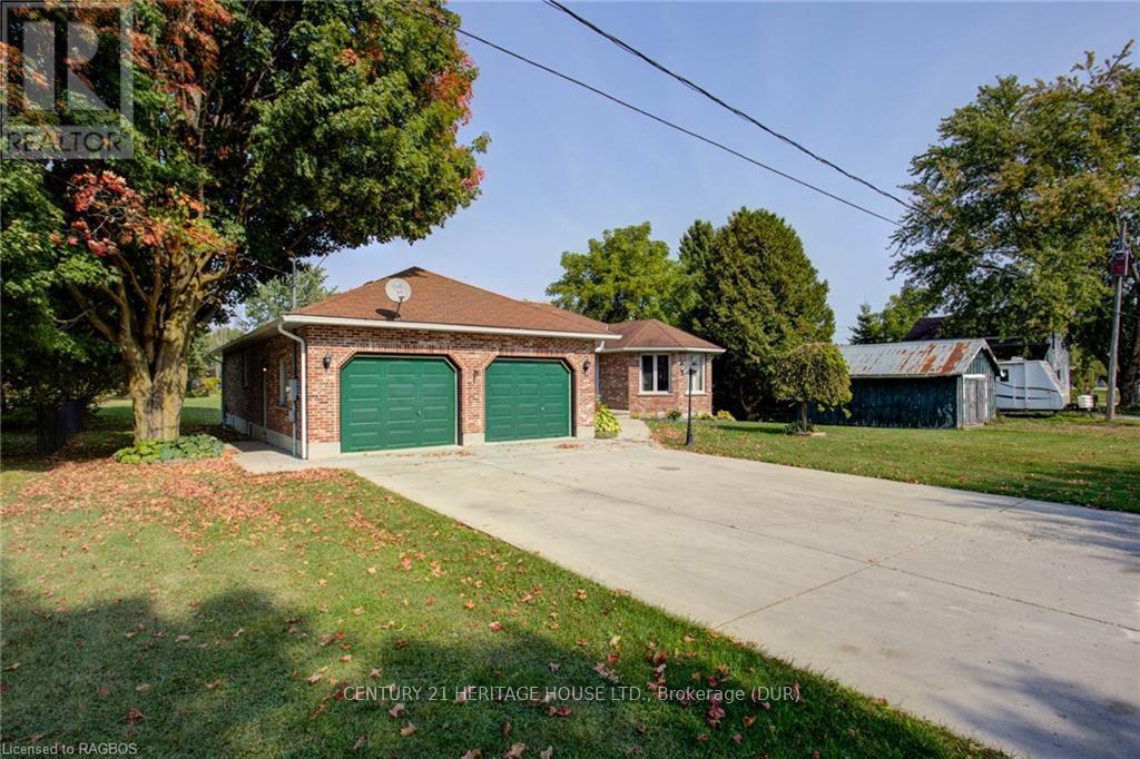 130 Elm Street W, West Grey, Ontario  N0G 1R0 - Photo 2 - X10846329