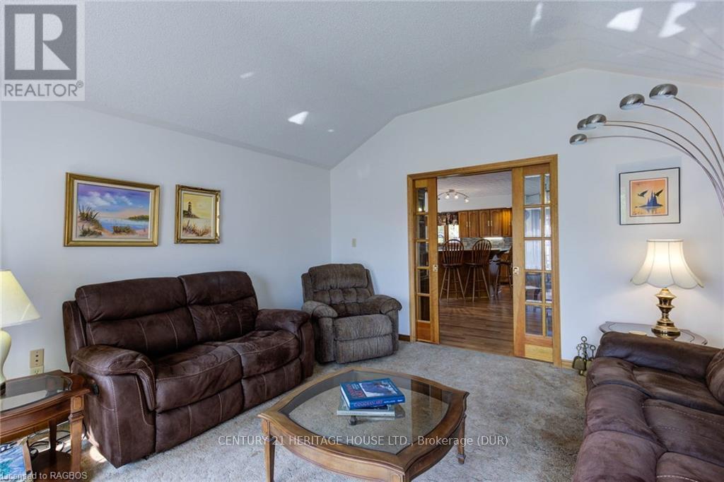130 Elm Street W, West Grey, Ontario  N0G 1R0 - Photo 9 - X10846329