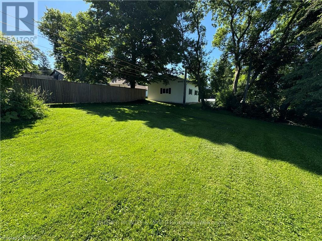 715 Durham Street E, Brockton, Ontario  N0G 2V0 - Photo 2 - X10846522