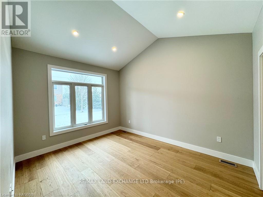 384 Rosner Drive, Saugeen Shores, Ontario  N0H 2C8 - Photo 10 - X10846857