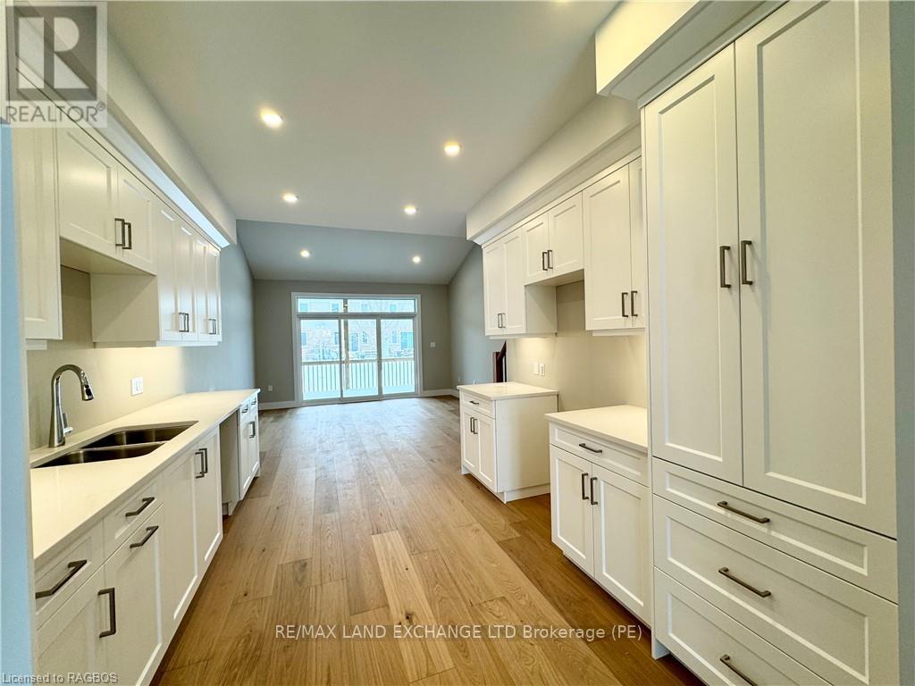 384 Rosner Drive, Saugeen Shores, Ontario  N0H 2C8 - Photo 8 - X10846857