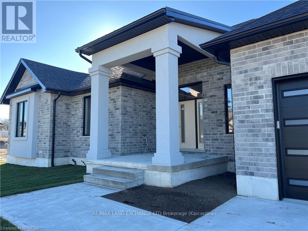 924 Bogdanovic Way, Kincardine, Ontario  N2Z 0H3 - Photo 2 - X10846968