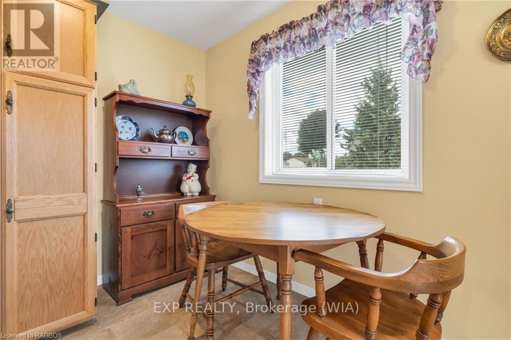 619 Centennial Crescent, South Bruce Peninsula, Ontario  N0H 2T0 - Photo 12 - X10846988