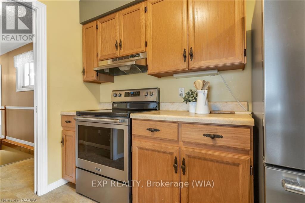 619 Centennial Crescent, South Bruce Peninsula, Ontario  N0H 2T0 - Photo 14 - X10846988