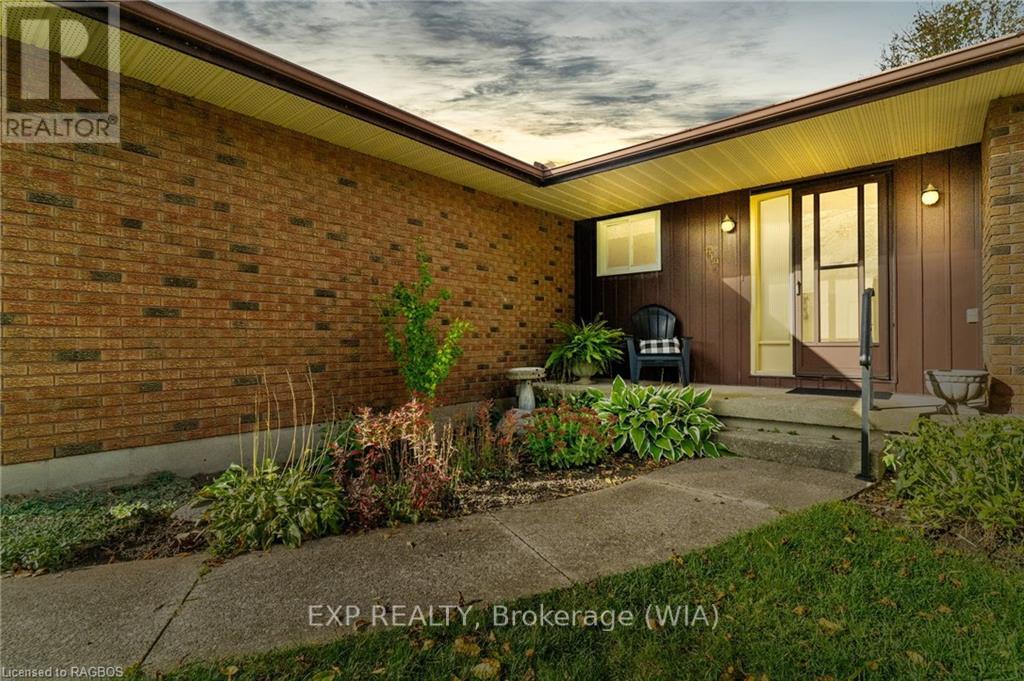 619 Centennial Crescent, South Bruce Peninsula, Ontario  N0H 2T0 - Photo 38 - X10846988