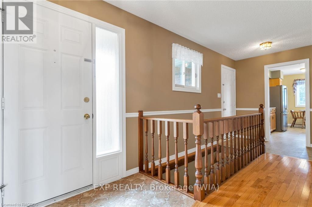 619 Centennial Crescent, South Bruce Peninsula, Ontario  N0H 2T0 - Photo 6 - X10846988