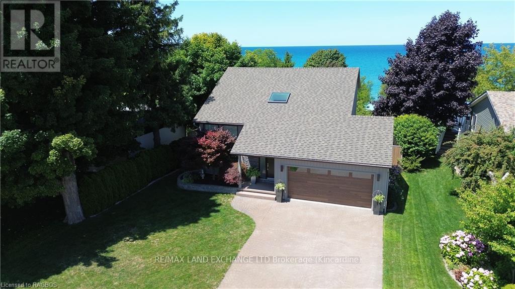 222 Penetangore Row, Kincardine, Ontario  N2Z 2P6 - Photo 2 - X10847092