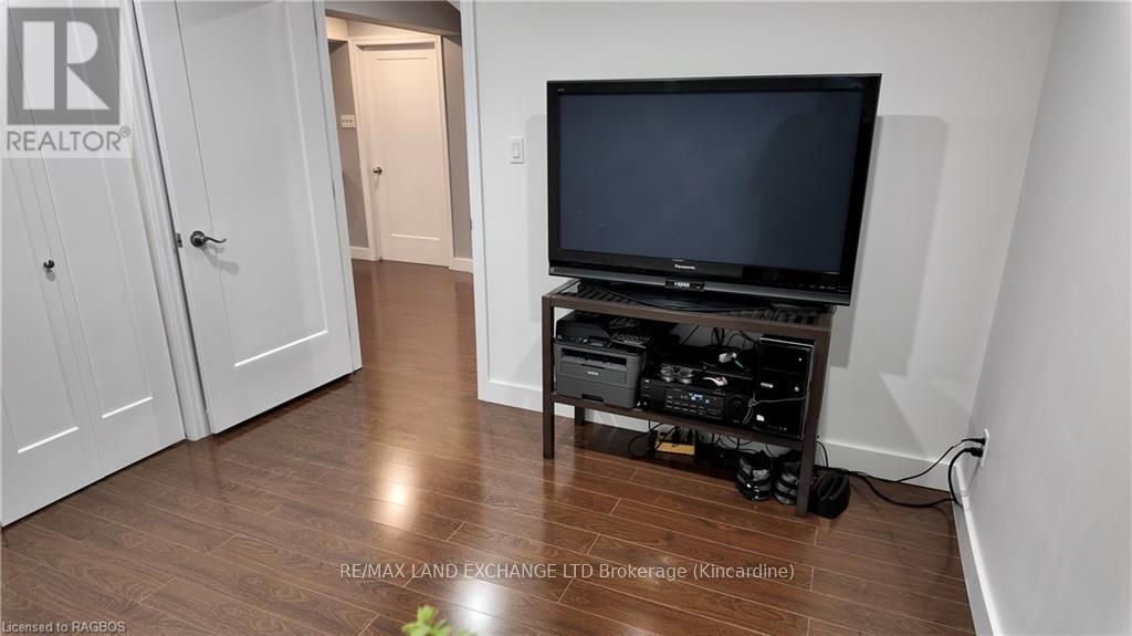 222 Penetangore Row, Kincardine, Ontario  N2Z 2P6 - Photo 33 - X10847092
