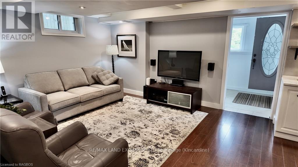 222 Penetangore Row, Kincardine, Ontario  N2Z 2P6 - Photo 39 - X10847092