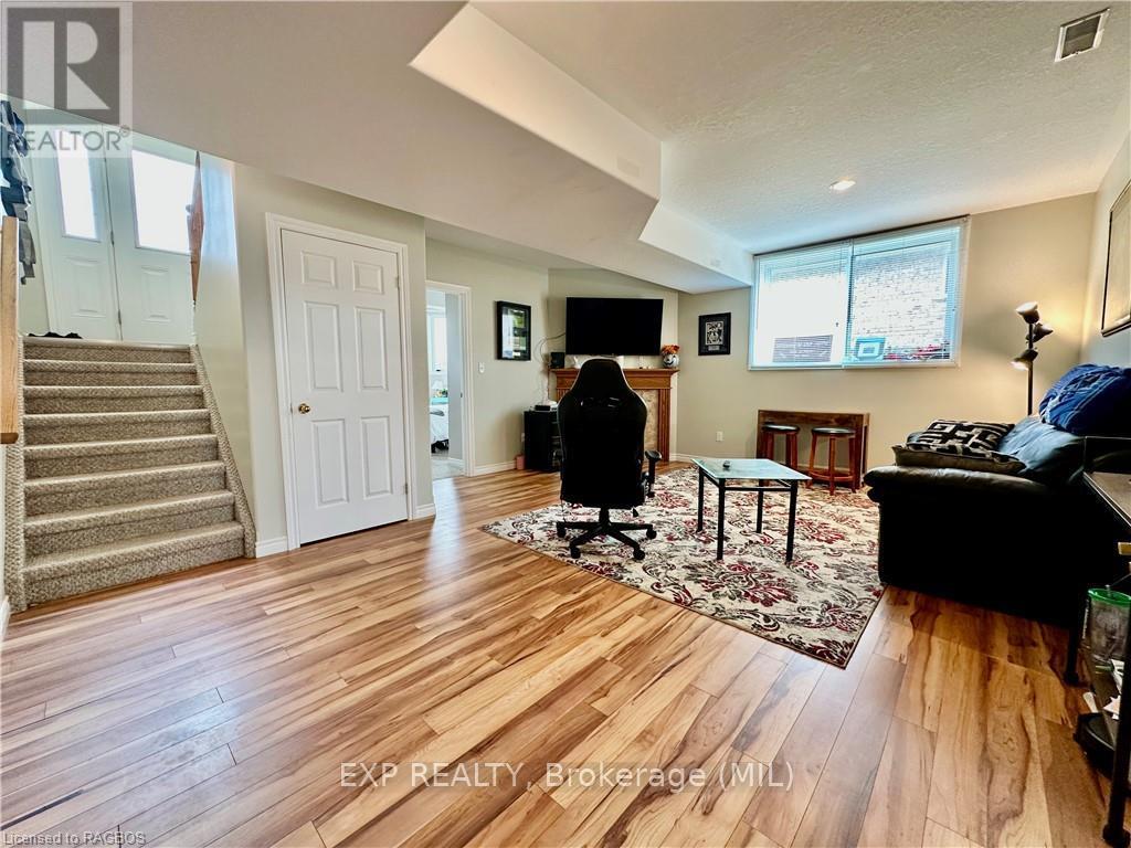 676 23rd Avenue, Hanover, Ontario  N4N 3X4 - Photo 12 - X10847097