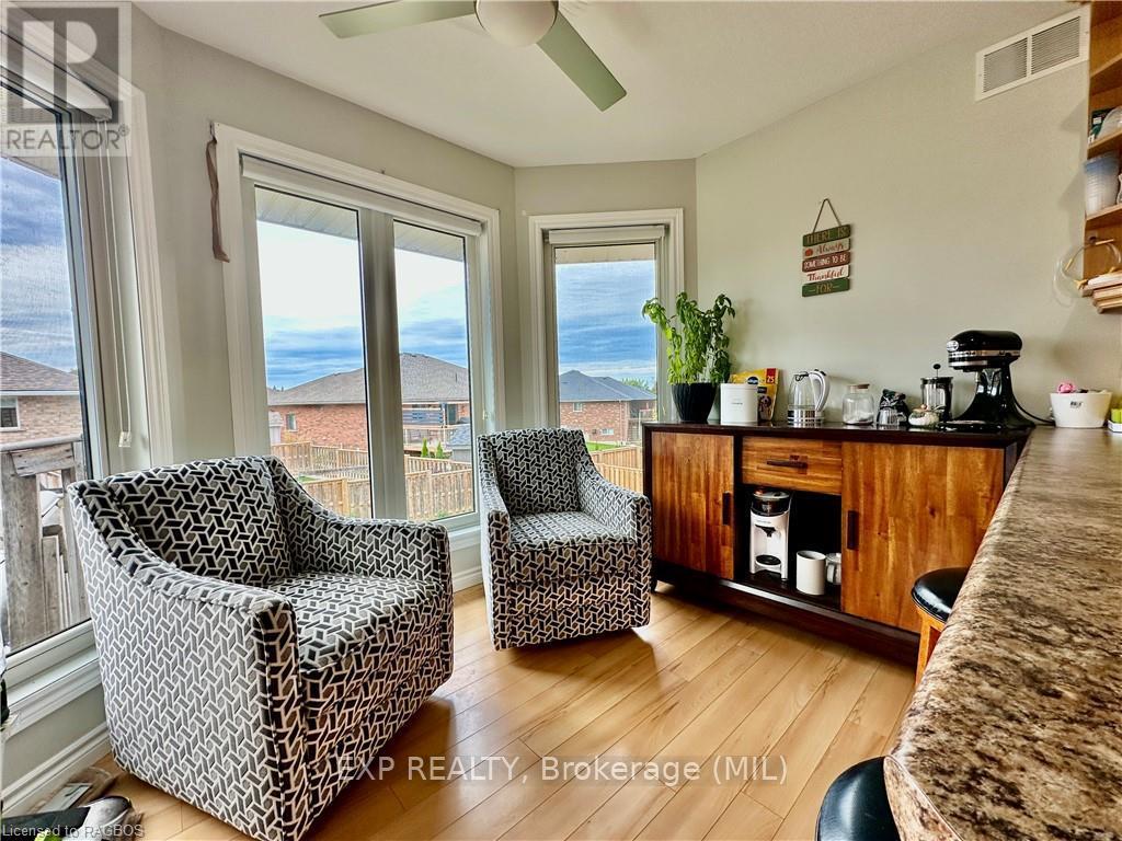 676 23rd Avenue, Hanover, Ontario  N4N 3X4 - Photo 6 - X10847097