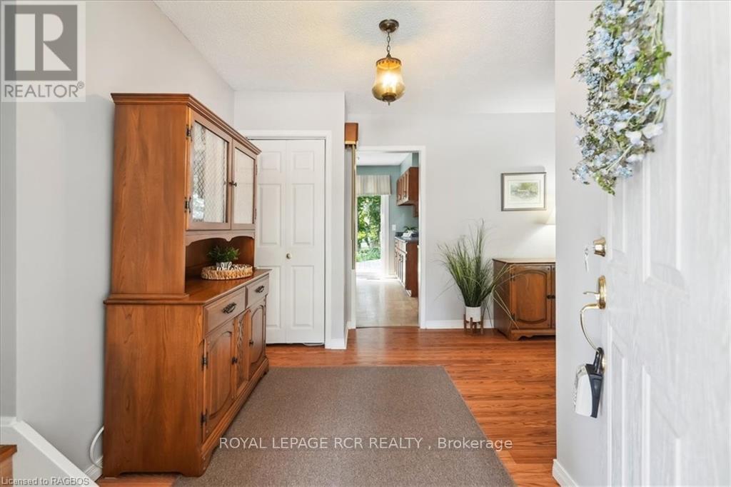 527 5th Street E, Owen Sound, Ontario  N4K 1E2 - Photo 10 - X10847423