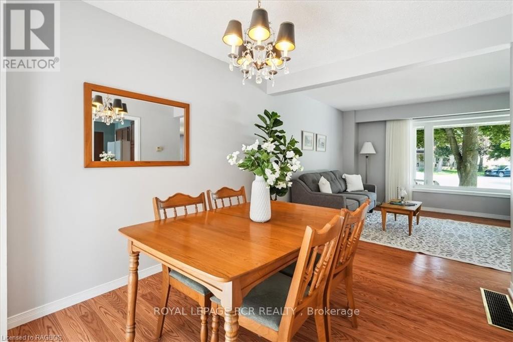 527 5th Street E, Owen Sound, Ontario  N4K 1E2 - Photo 15 - X10847423