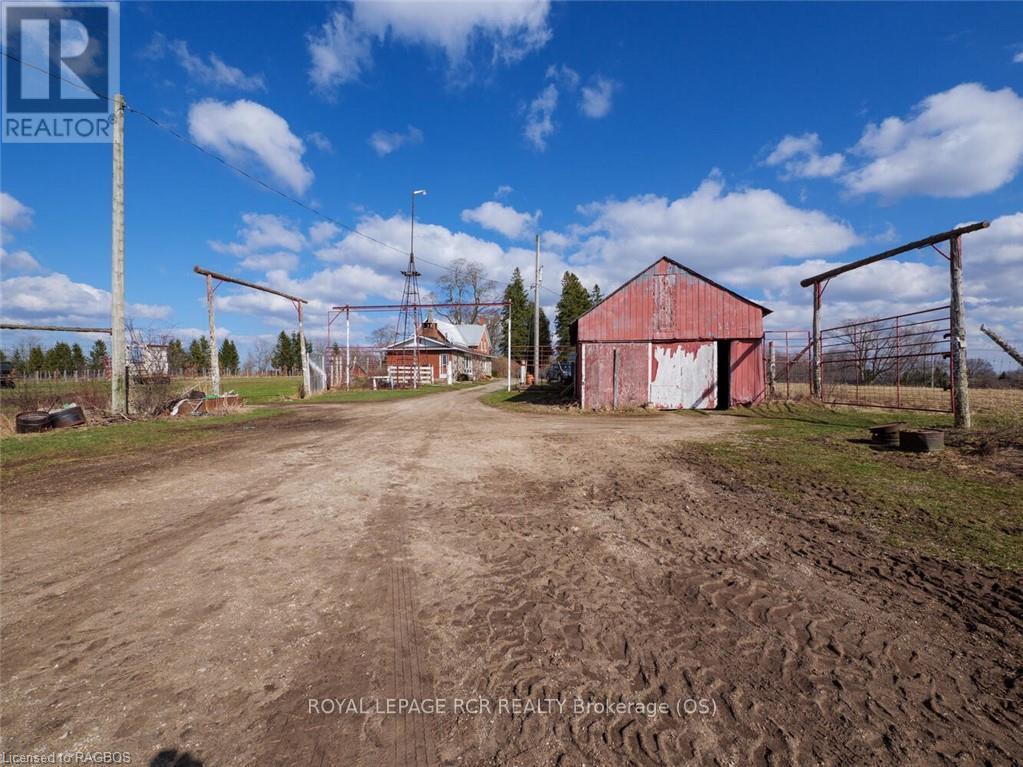 258934 Gordon Sutherland Parkway, Georgian Bluffs, Ontario  N4K 5N4 - Photo 13 - X10847660