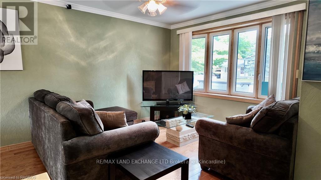 1097 Williamsburg Street, Kincardine, Ontario  N2Z 2G3 - Photo 2 - X10847983