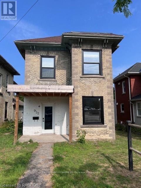 932 Queen Street, Kincardine, Ontario  N2Z 2Y2 - Photo 2 - X10848096