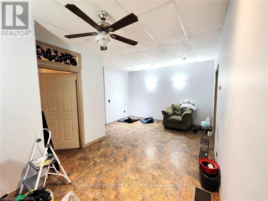 215 Garafraxa Street N, West Grey (Durham), Ontario  N0G 1R0 - Photo 5 - X10848959