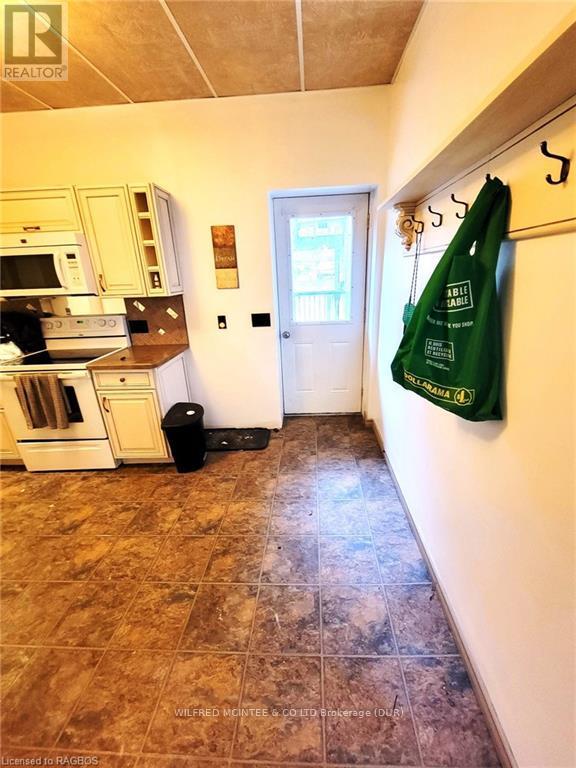 215 Garafraxa Street N, West Grey (Durham), Ontario  N0G 1R0 - Photo 7 - X10848959