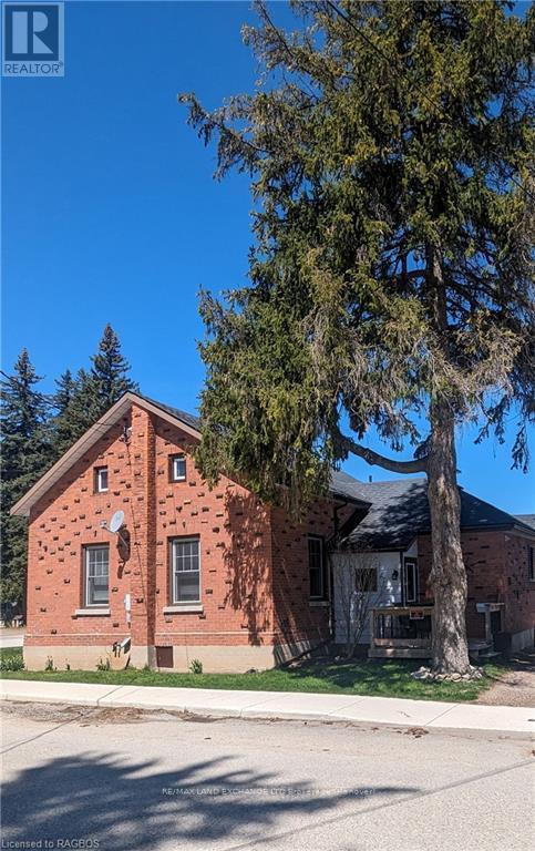 10 Mary Street, Brockton, Ontario  N0G 2V0 - Photo 2 - X10849425