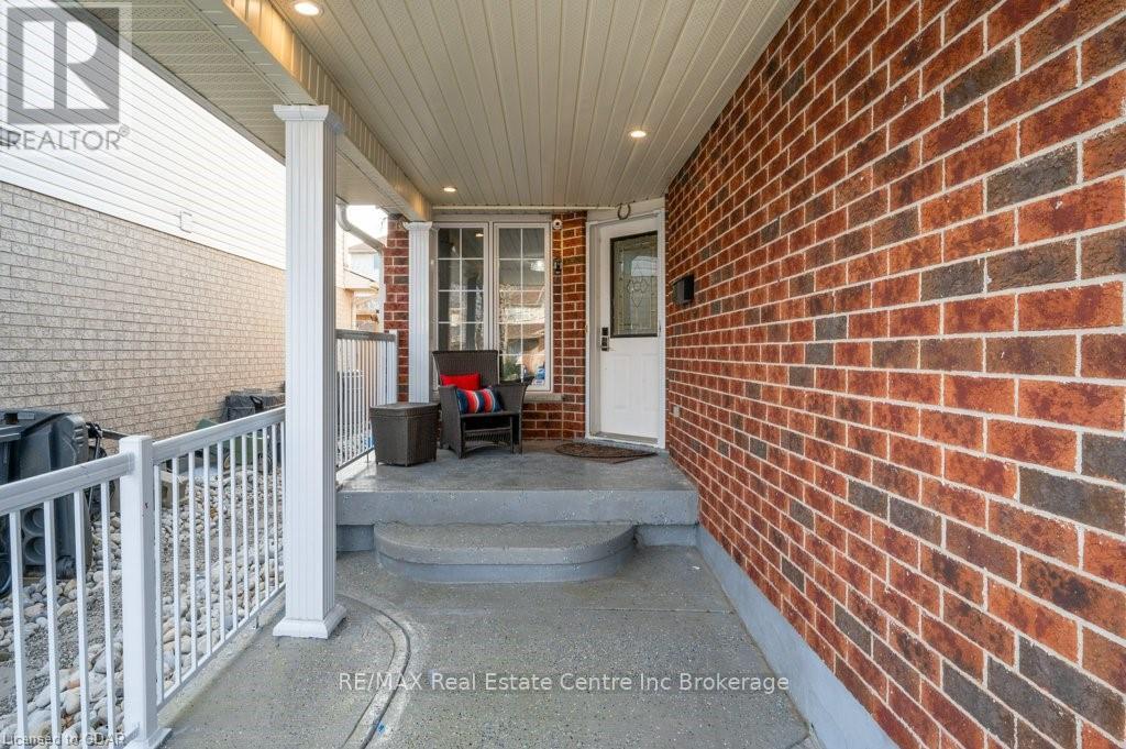 12 Norton Drive, Guelph, Ontario  N1E 7L1 - Photo 3 - X10876193