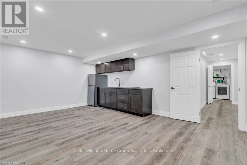 40 Pettitt Drive, Guelph (Grange Hill East), Ontario  N1E 0A7 - Photo 32 - X10876290