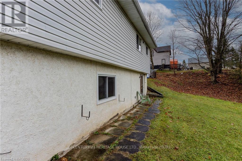 250 Queen St N, West Grey, Ontario  N0G 1R0 - Photo 38 - X11822913