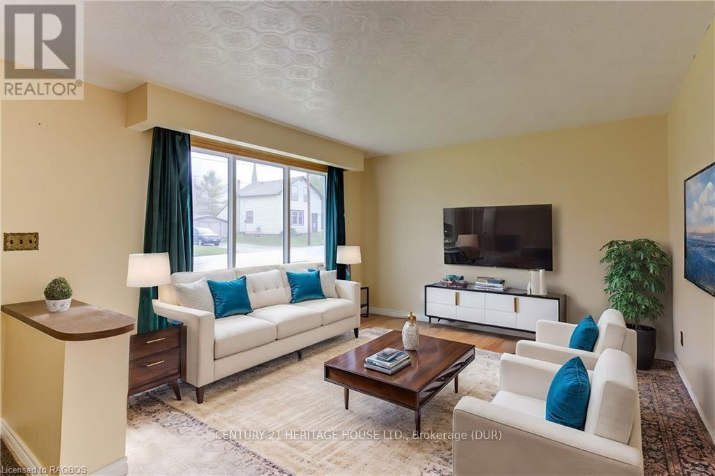 250 Queen St N, West Grey, Ontario  N0G 1R0 - Photo 6 - X11822913