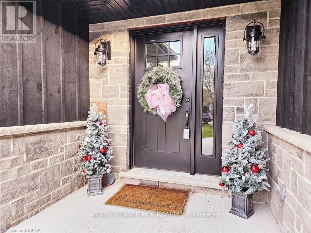 107 Mary Avenue, Georgian Bluffs, Ontario  N4K 5N5 - Photo 4 - X11822914