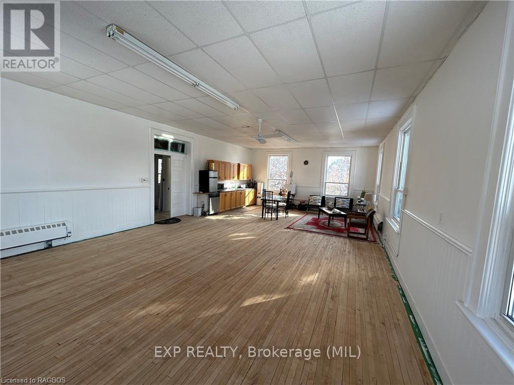 215 Jane Street, Brockton, Ontario  N0G 2V0 - Photo 11 - X11823047