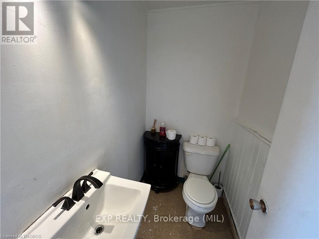 215 Jane Street, Brockton, Ontario  N0G 2V0 - Photo 13 - X11823047