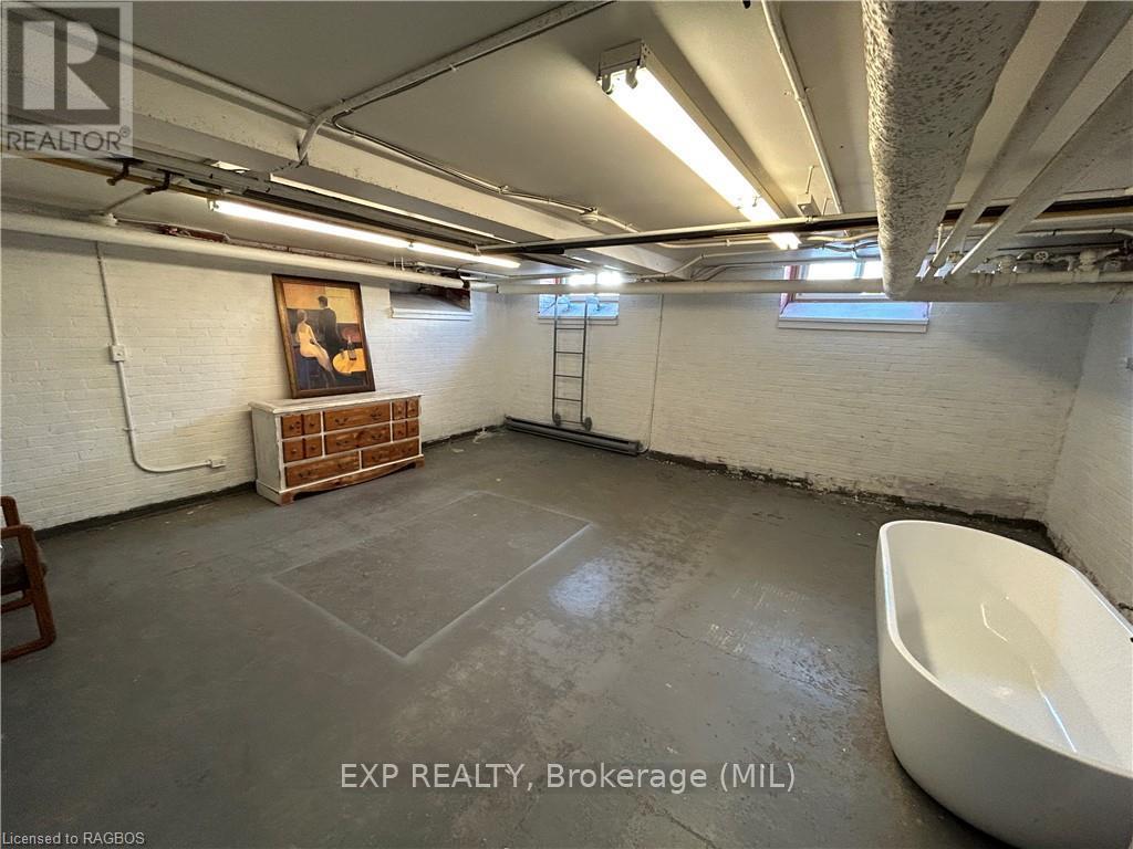 215 Jane Street, Brockton, Ontario  N0G 2V0 - Photo 20 - X11823047