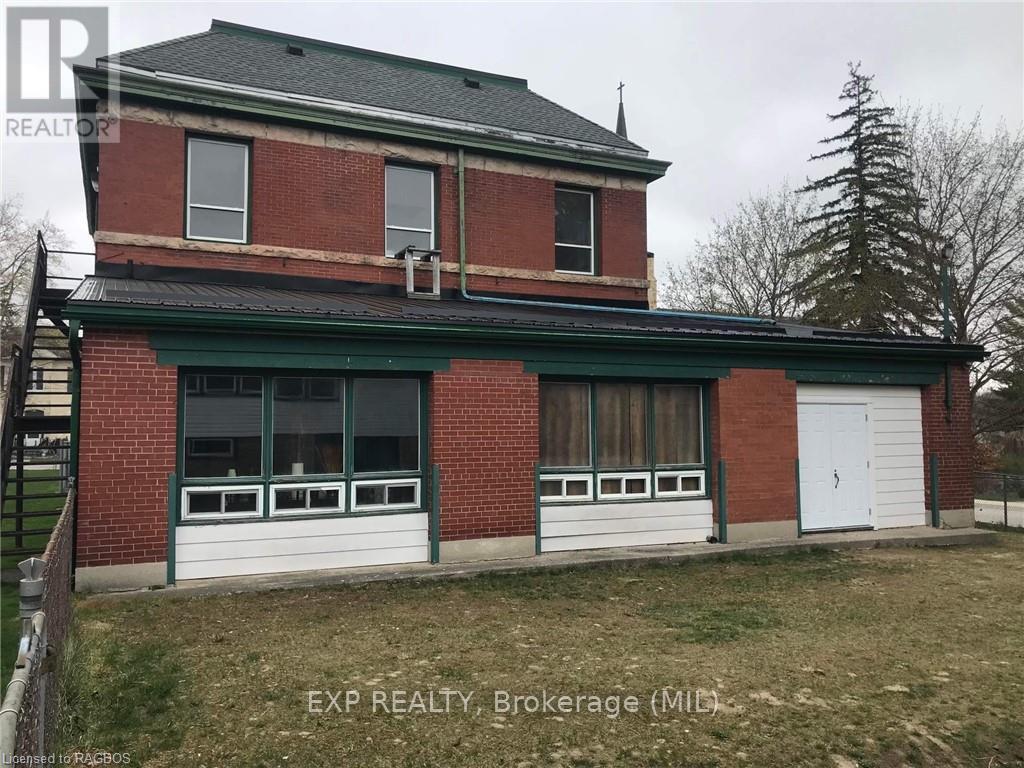 215 Jane Street, Brockton, Ontario  N0G 2V0 - Photo 5 - X11823047