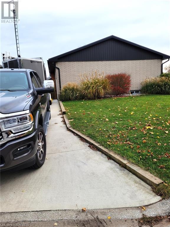 1235 Severin Drive S, Sarnia, Ontario  N7S 2B9 - Photo 4 - X11823116