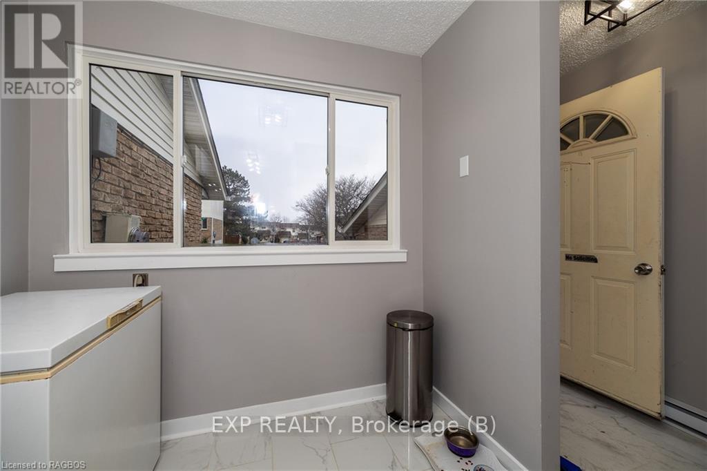 4 Lamson Crescent, Owen Sound, Ontario  N4K 6C1 - Photo 3 - X11823140