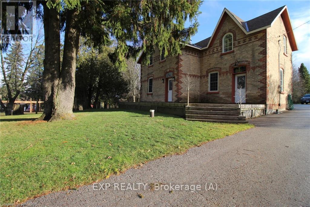 158 Kinross Street, Grey Highlands, Ontario  N0C 1K0 - Photo 2 - X11823150