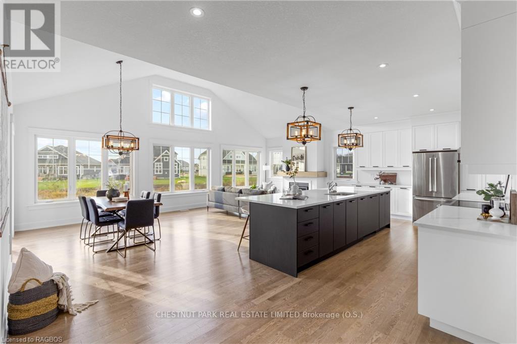 107 Laurens Lane, Georgian Bluffs, Ontario  N0H 1S0 - Photo 2 - X11879933