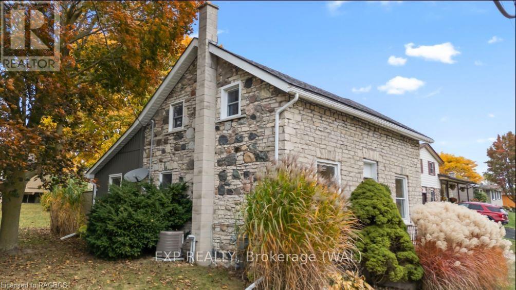 20 Shortt Street, Brockton, Ontario  N0G 2V0 - Photo 4 - X11879991