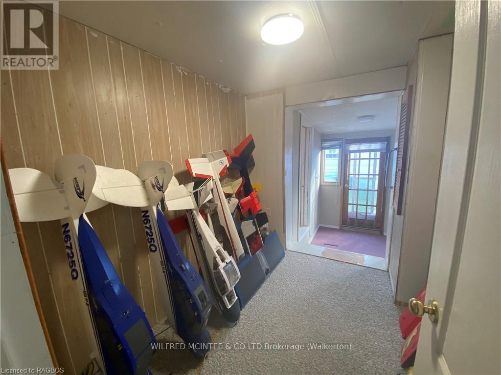 23 Bluejay Court, Brockton, Ontario  N0G 2V0 - Photo 15 - X11880002