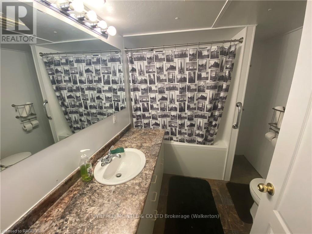 23 Bluejay Court, Brockton, Ontario  N0G 2V0 - Photo 16 - X11880002