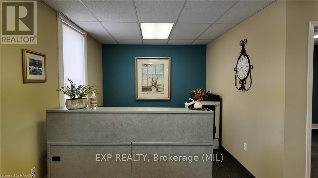 21 Grosvenor St N, Saugeen Shores, Ontario  N0H 2L0 - Photo 4 - X11880016