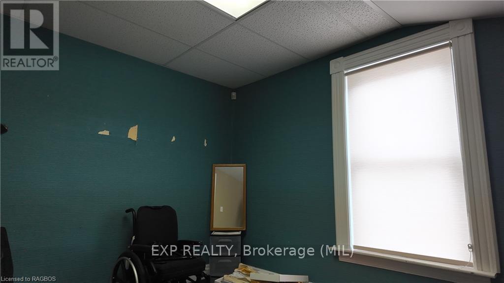 21 Grosvenor St N, Saugeen Shores, Ontario  N0H 2L0 - Photo 9 - X11880016