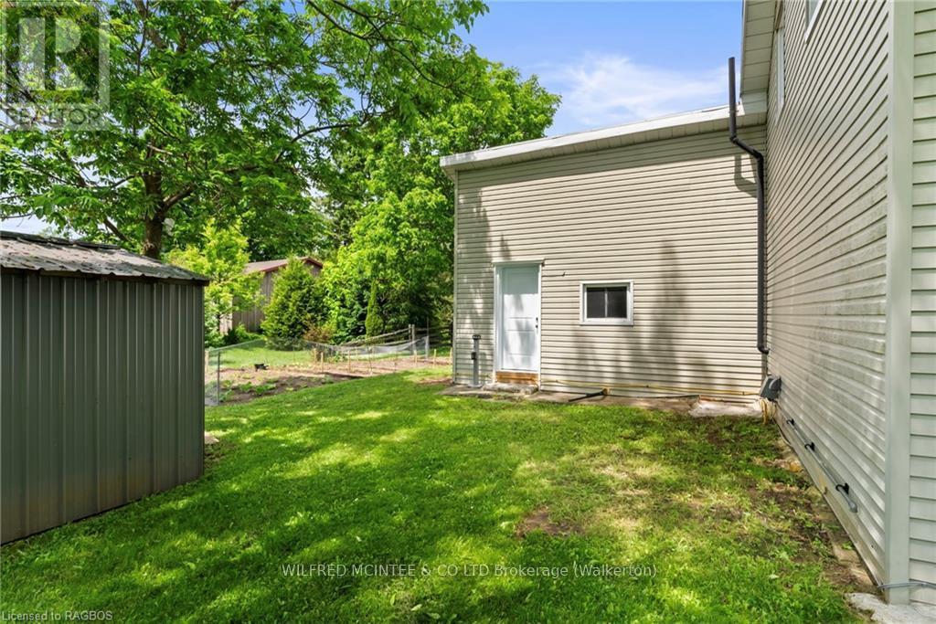 315186 Highway 6, West Grey, Ontario  N0G 1R0 - Photo 33 - X11880022