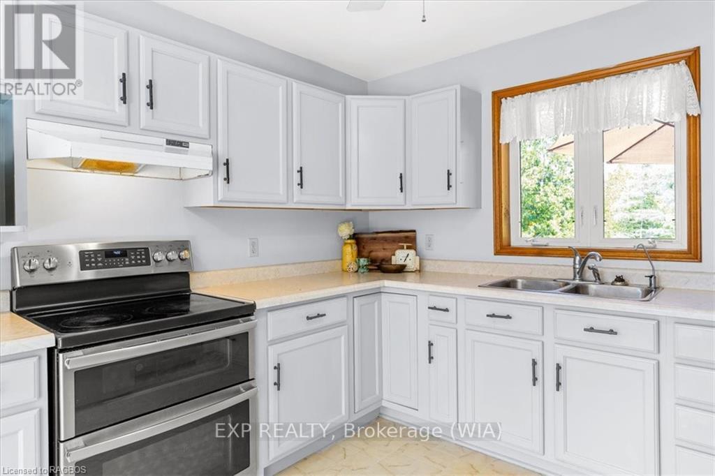 55 Forbes Road, Northern Bruce Peninsula, Ontario  N0H 2T0 - Photo 9 - X11880028